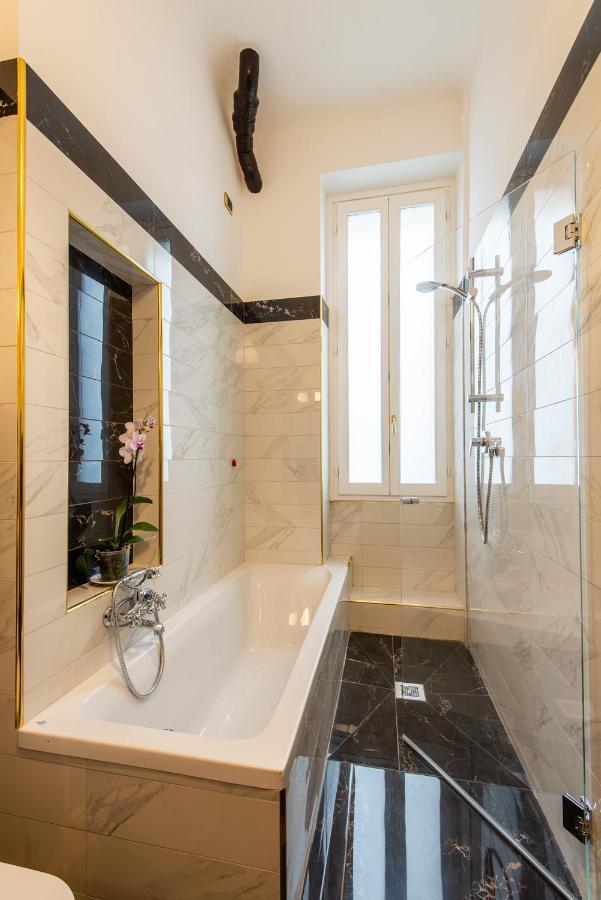Appartement Elegante Casa Liberty à Milan Extérieur photo