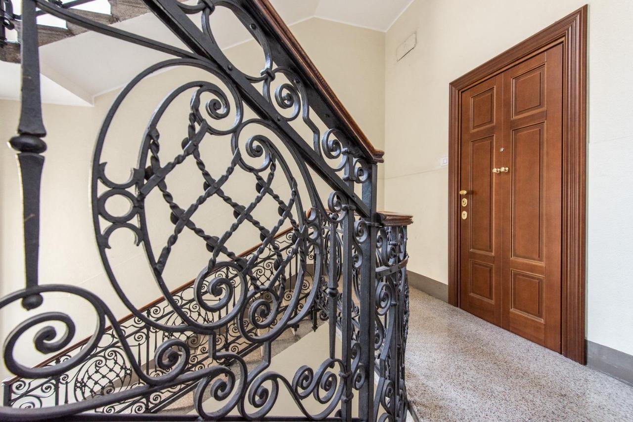 Appartement Elegante Casa Liberty à Milan Extérieur photo